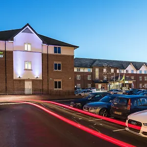 https://holiday-inn-express-gatwick-crawley-rh10-1ua.brighton-hotels-england.com